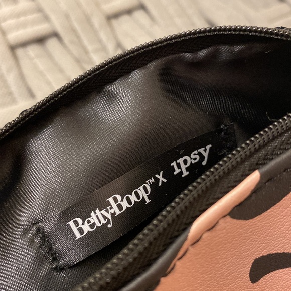 Ipsy BETTY BOOP Glam Black Sequined Makeup Pouch - Picture 7 of 7